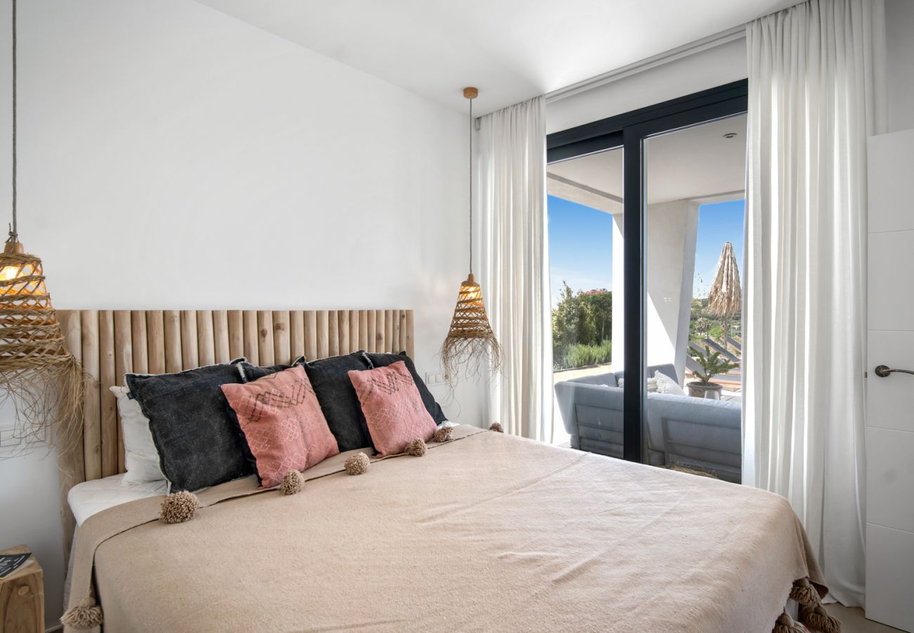 Villa in Estepona - -35% // Villa Sander