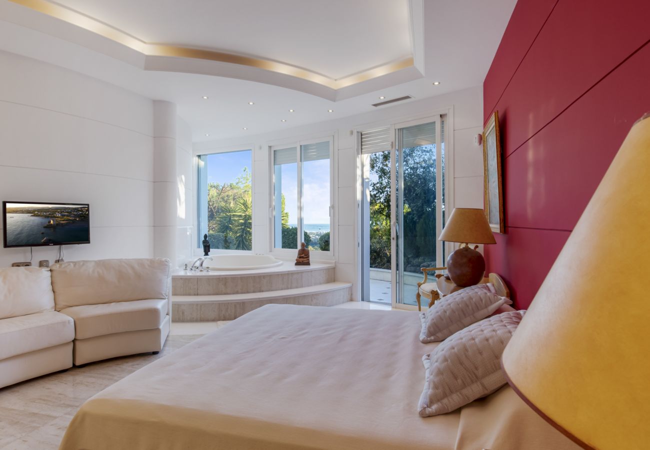 Villa in Nueva andalucia - Villa Azteca