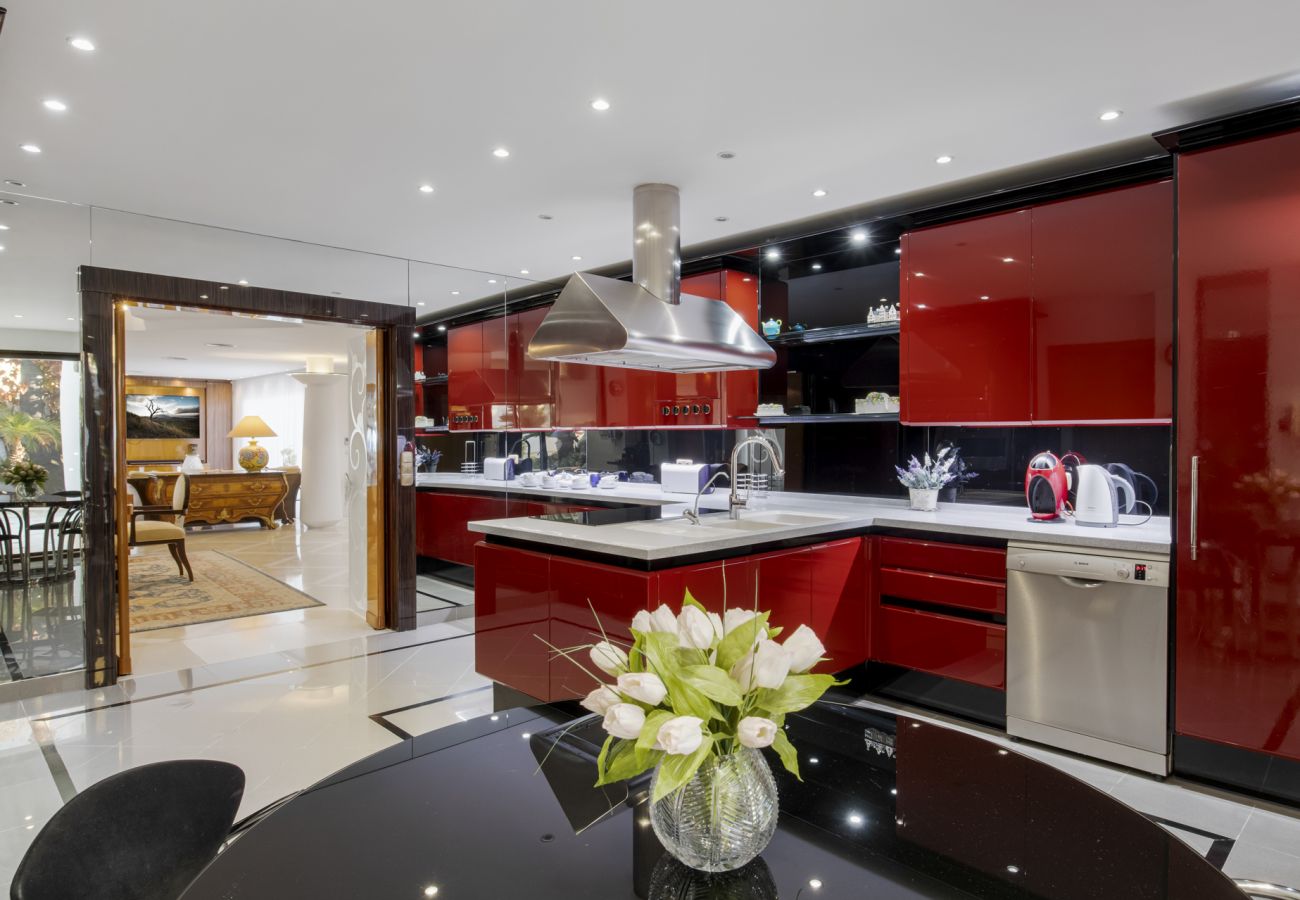 Villa in Nueva andalucia - Villa Azteca