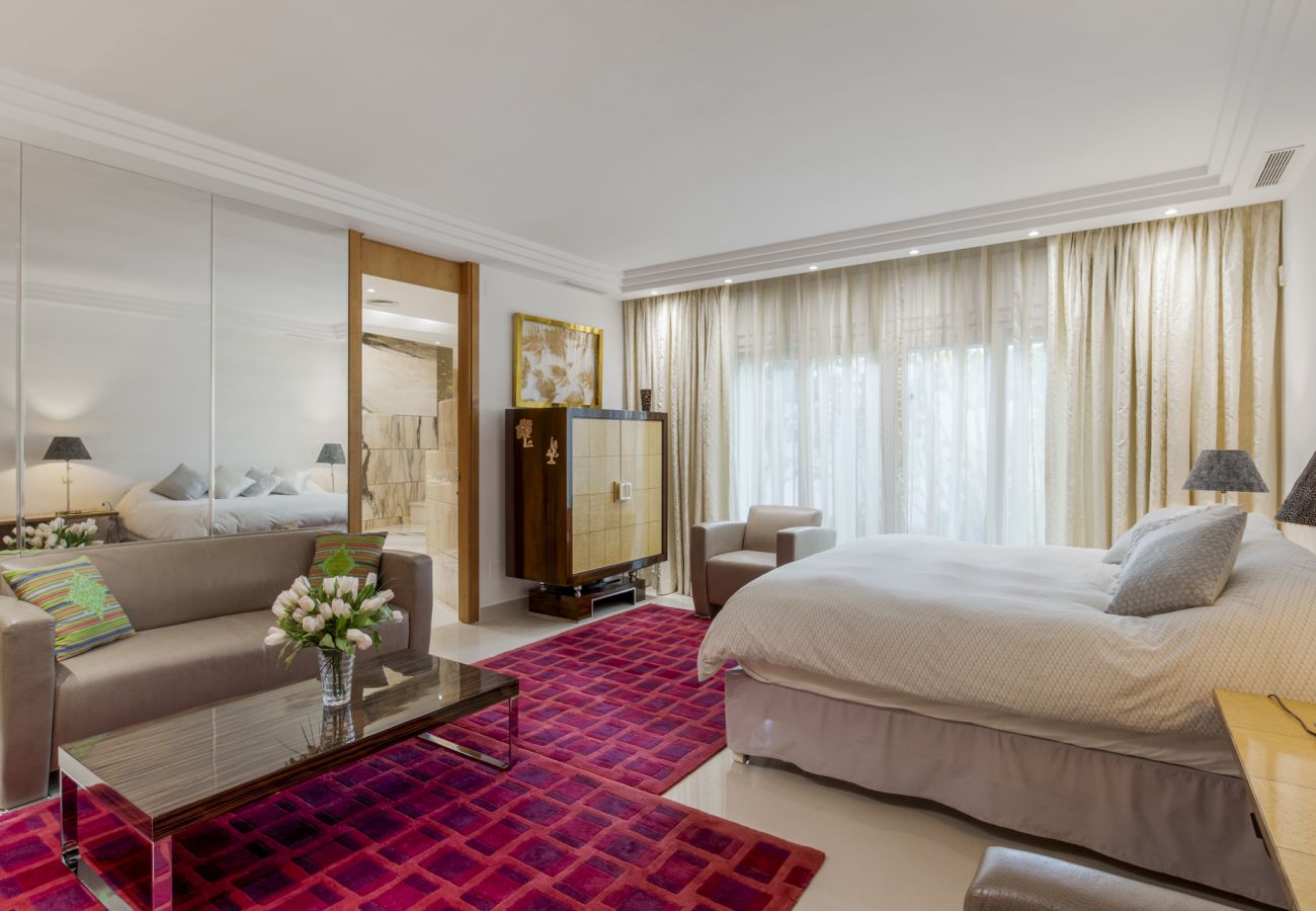 Villa in Nueva andalucia - Villa Azteca