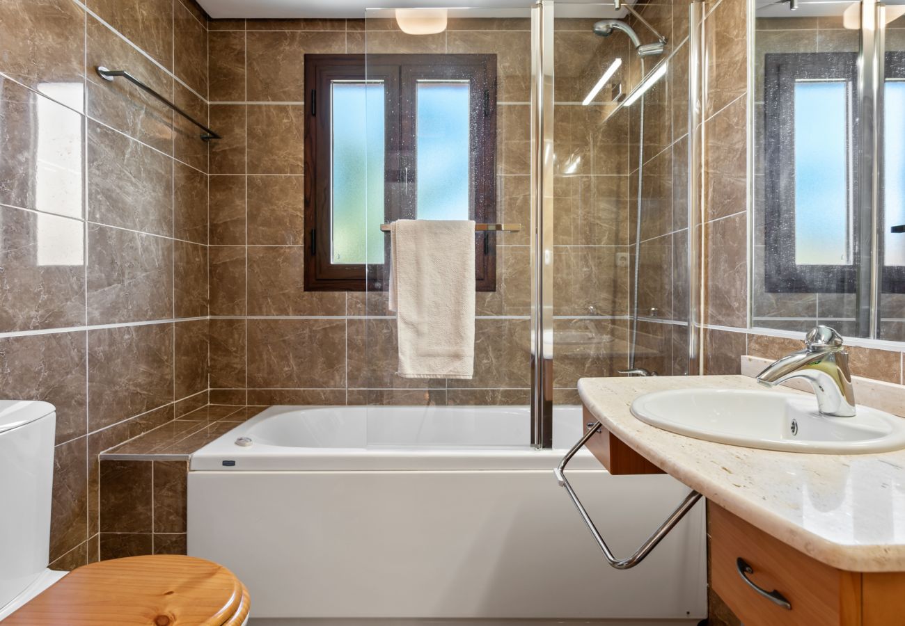 Apartment in Estepona - Casa Playa Del Angel