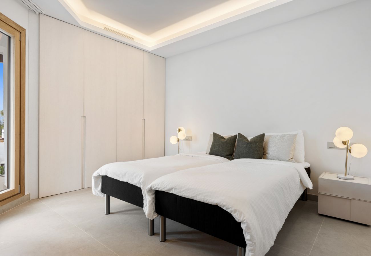 Terraced House in Nueva andalucia - Casa Blanca Mar