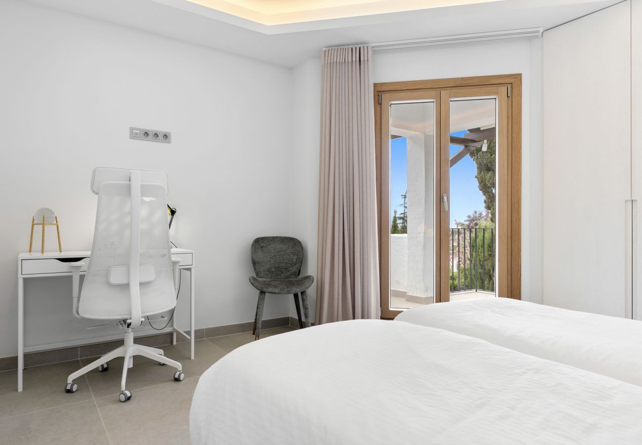 Terraced House in Nueva andalucia - Casa Blanca Mar