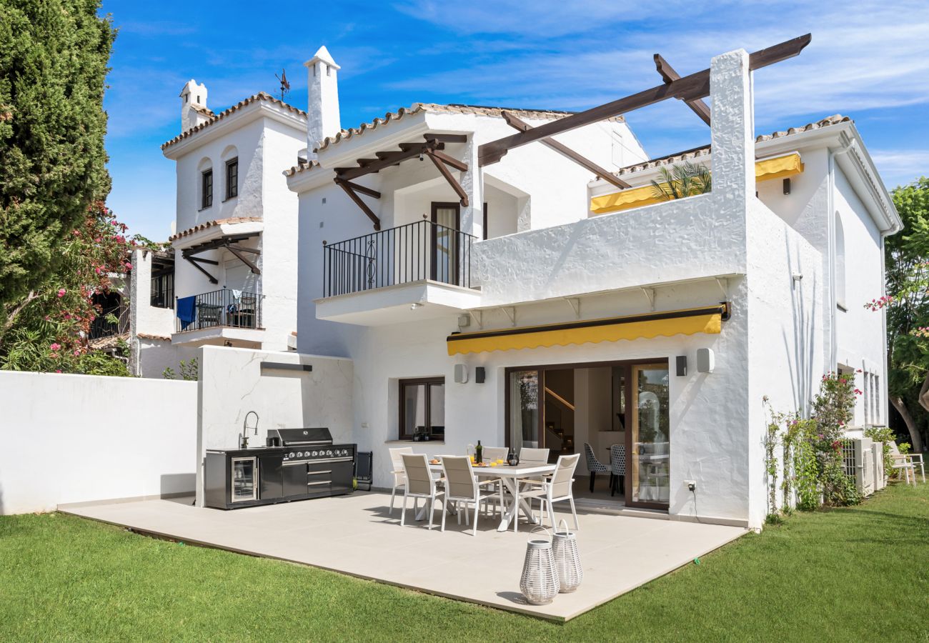 Terraced House in Nueva andalucia - Casa Blanca Mar