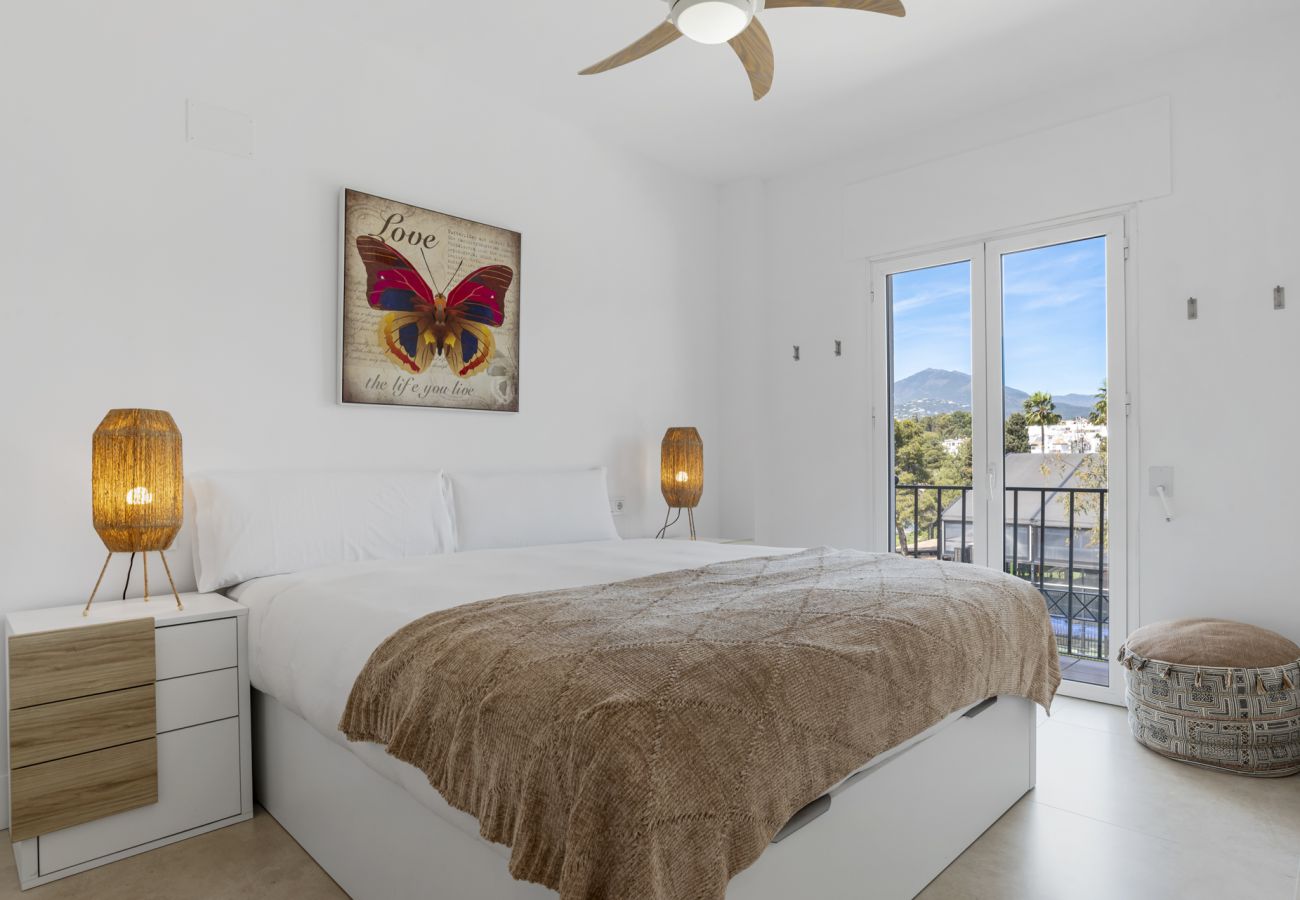 Apartment in Nueva andalucia - Penthouse Mirador del Rodeo 1.1