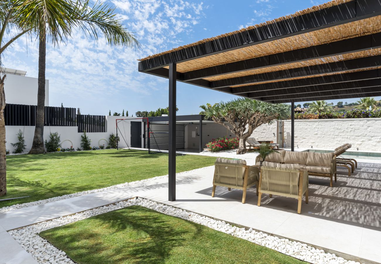Villa in Nueva andalucia - Villa La Perla