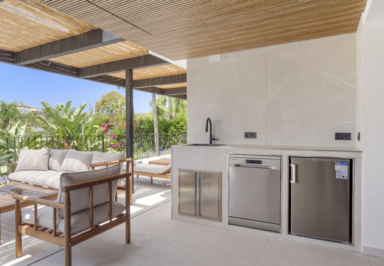 Villa in Nueva andalucia - Villa La Perla