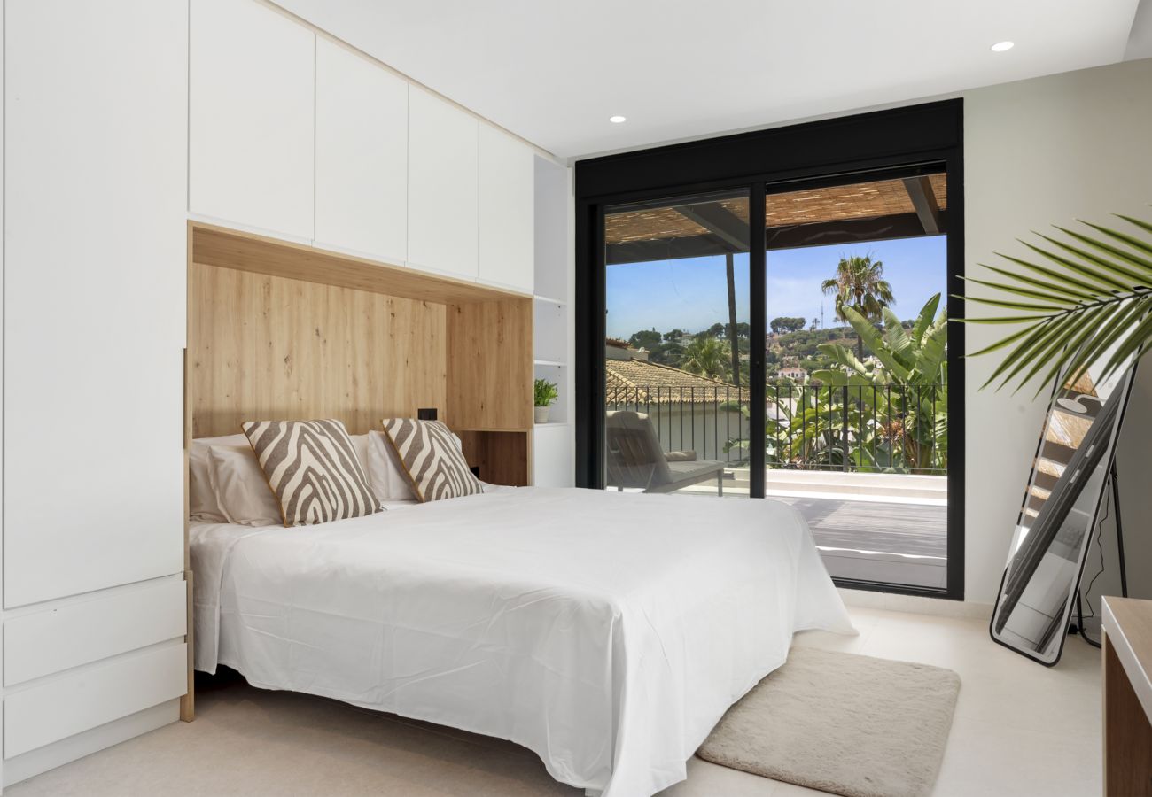 Villa in Nueva andalucia - Villa La Perla