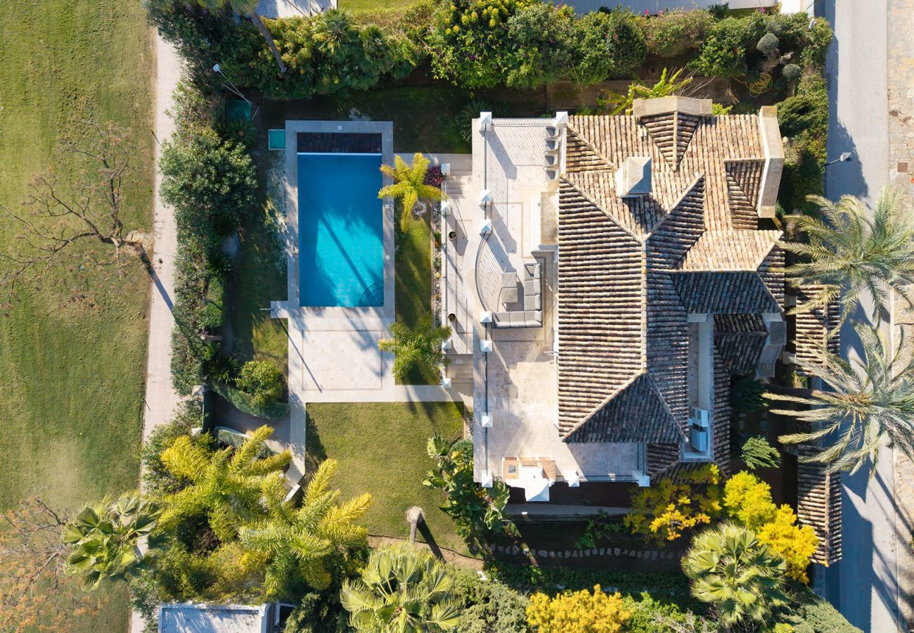 Villa in Nueva andalucia - Villa Las Brisas