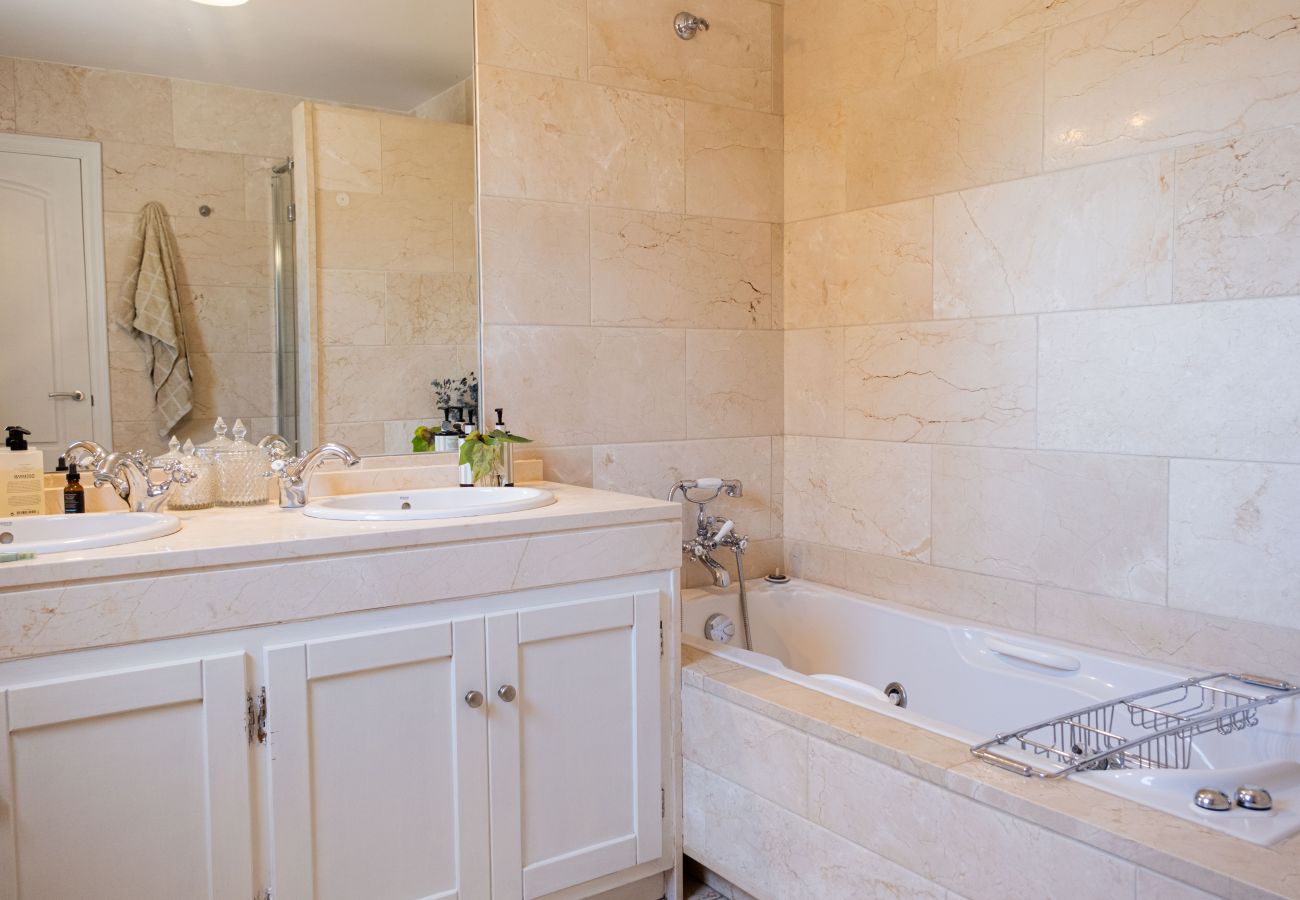 Villa in San Pedro de Alcántara - Villa Limones | Luxury Beachside Villa 