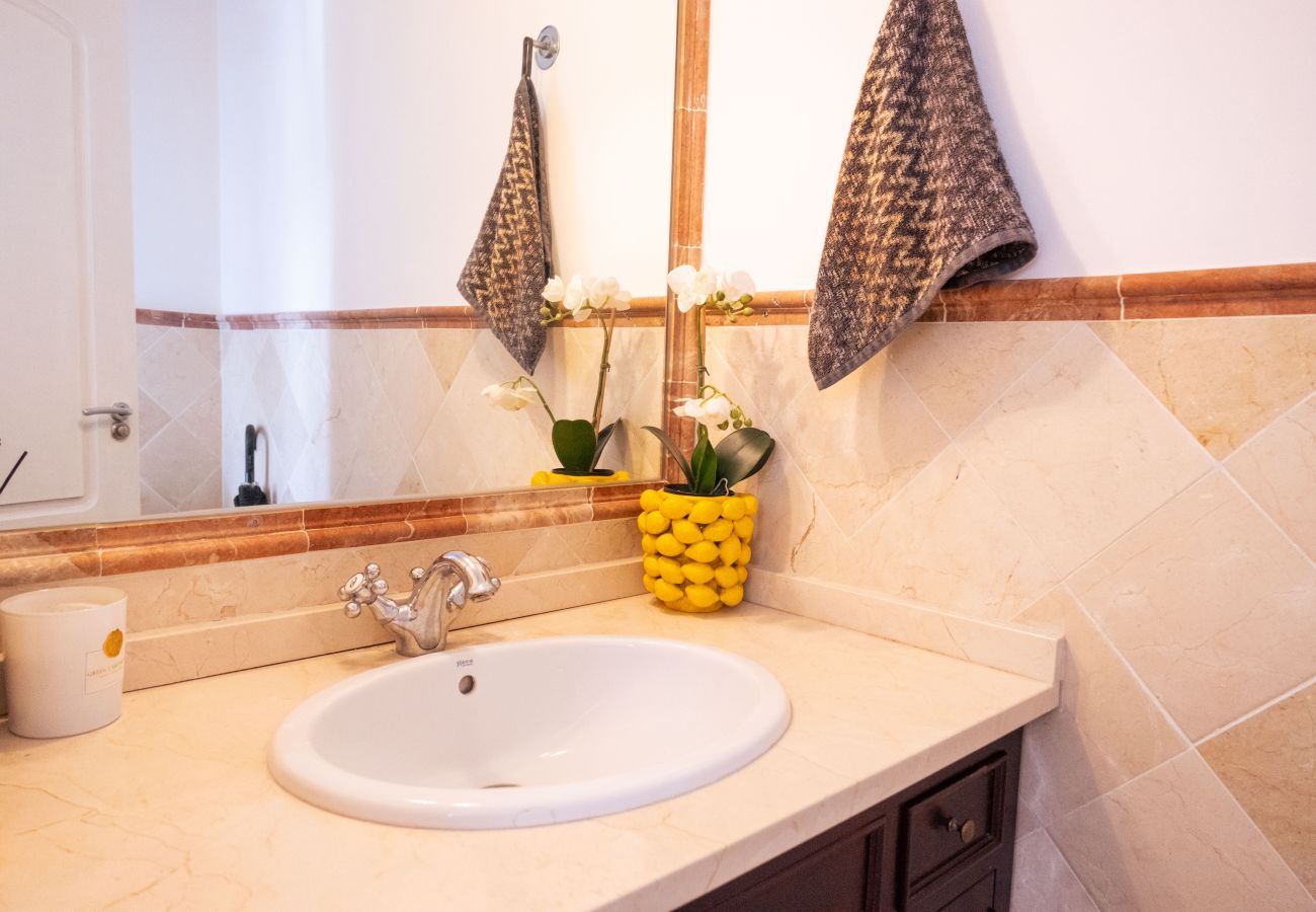 Villa in San Pedro de Alcántara - Villa Limones | Luxury Beachside Villa 