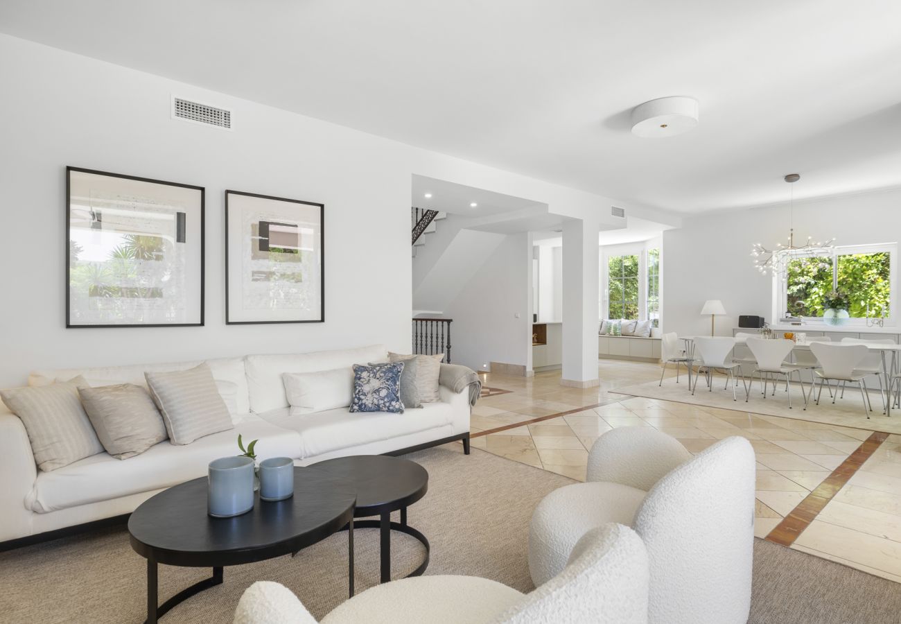 Villa in San Pedro de Alcántara - Villa Limones | Luxury Beachside Villa