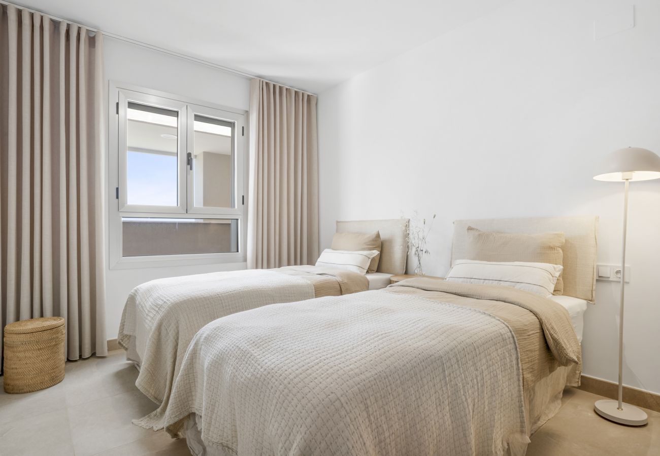 Apartment in Estepona - Feliz Penthouse