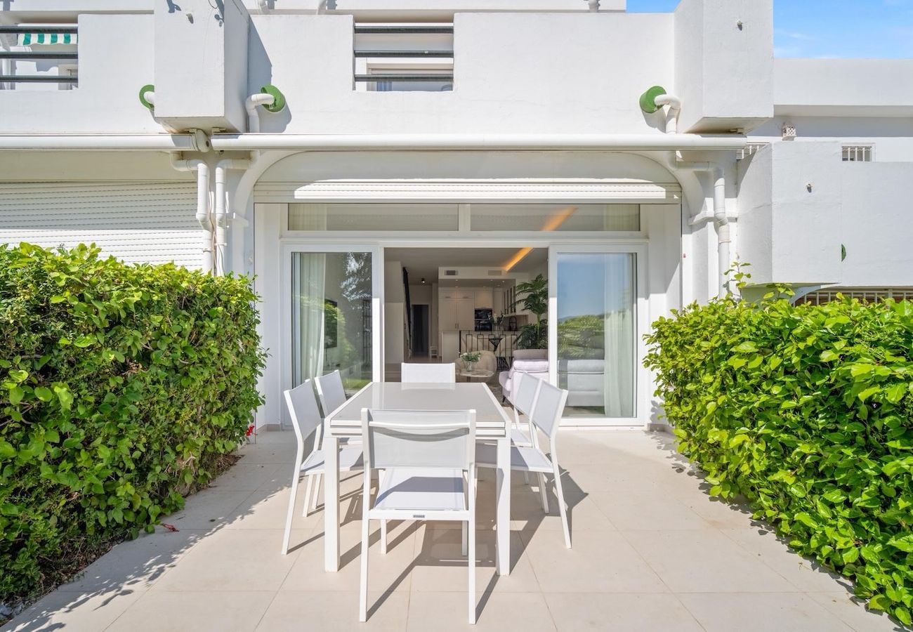 Terraced House in Nueva andalucia - Aurora Townhouse