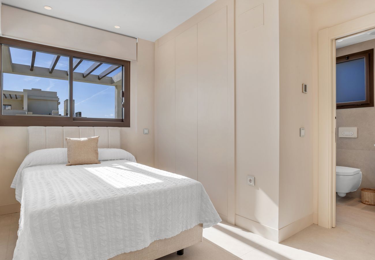 Apartment in Estepona - Luxury Beachfront Velaya