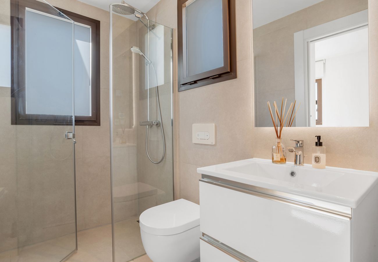 Apartment in Estepona - Luxury Beachfront Velaya