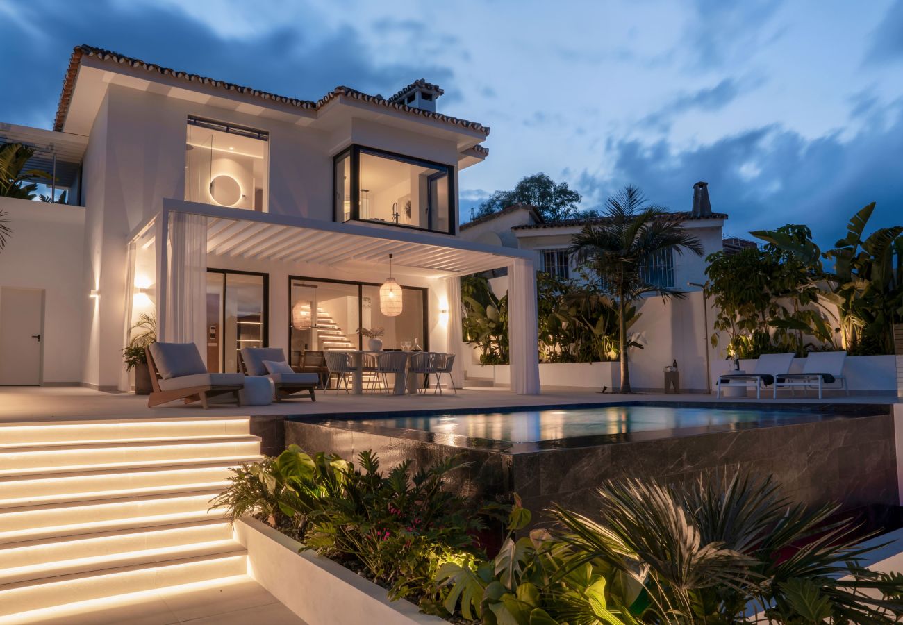 Villa i Nueva andalucia - Villa Ama