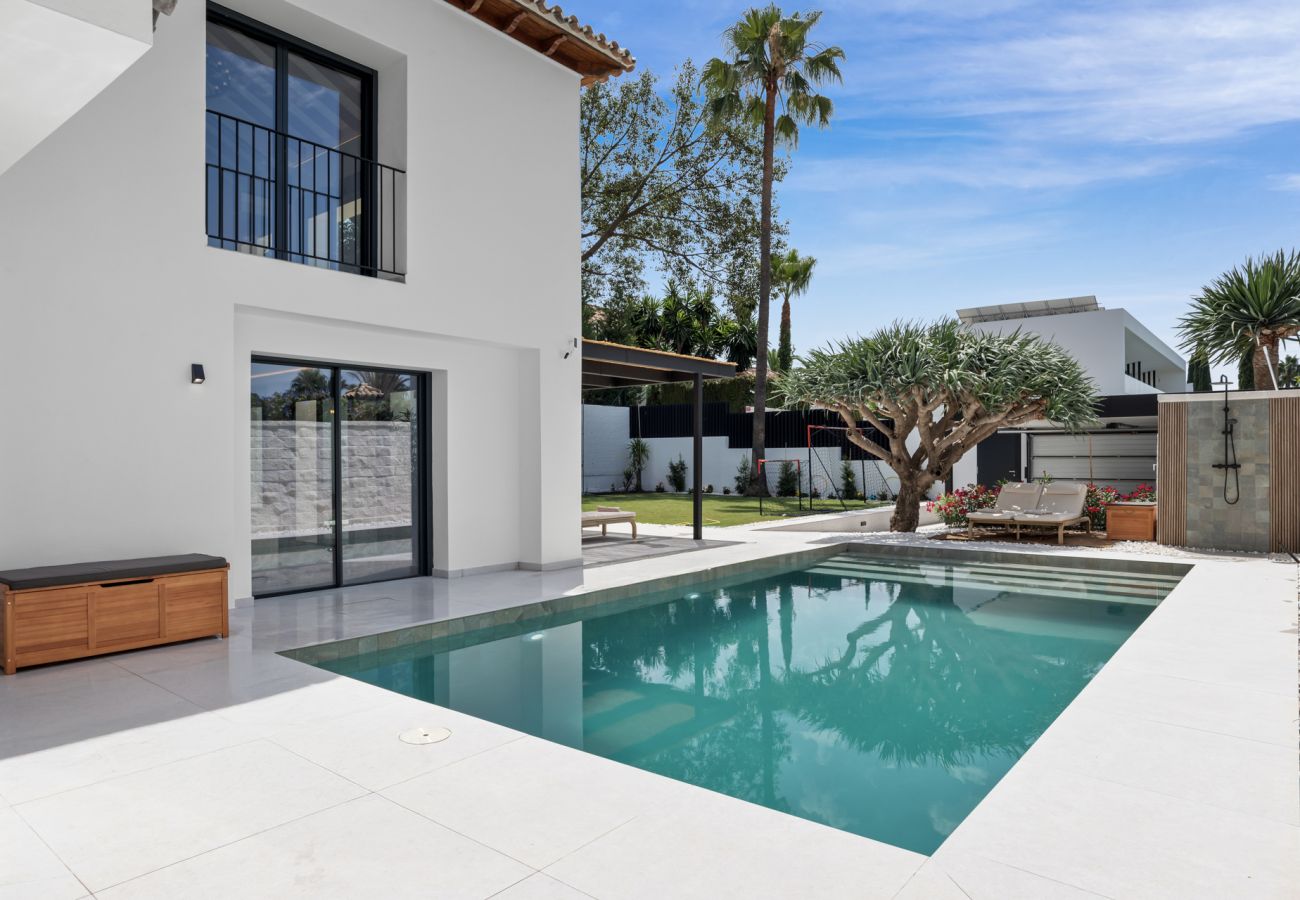 Villa i Nueva andalucia - Villa La Perla