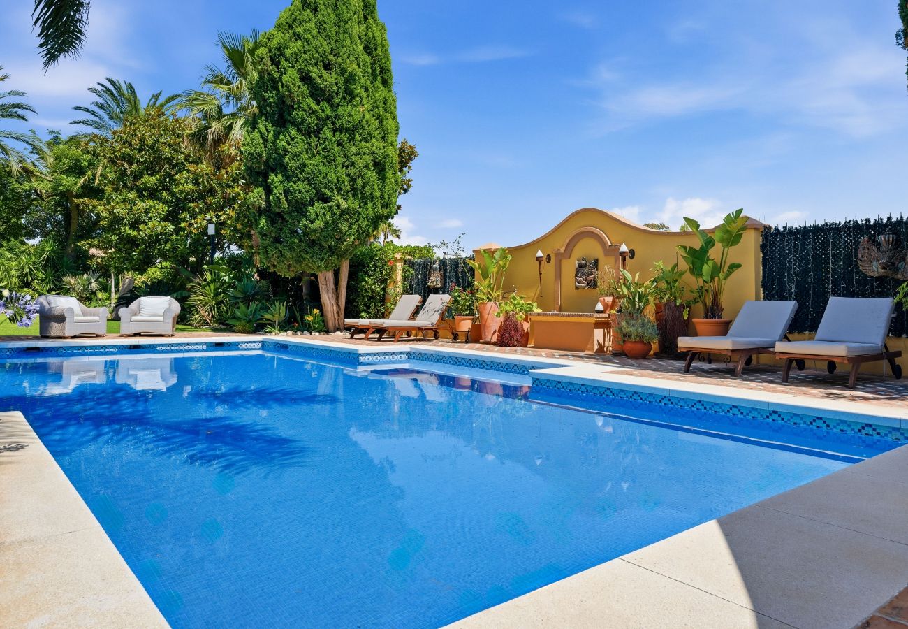 Villa i San Pedro de Alcántara - Villa Amarilla