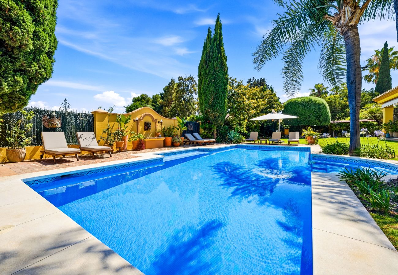 Villa i San Pedro de Alcántara - Villa Amarilla