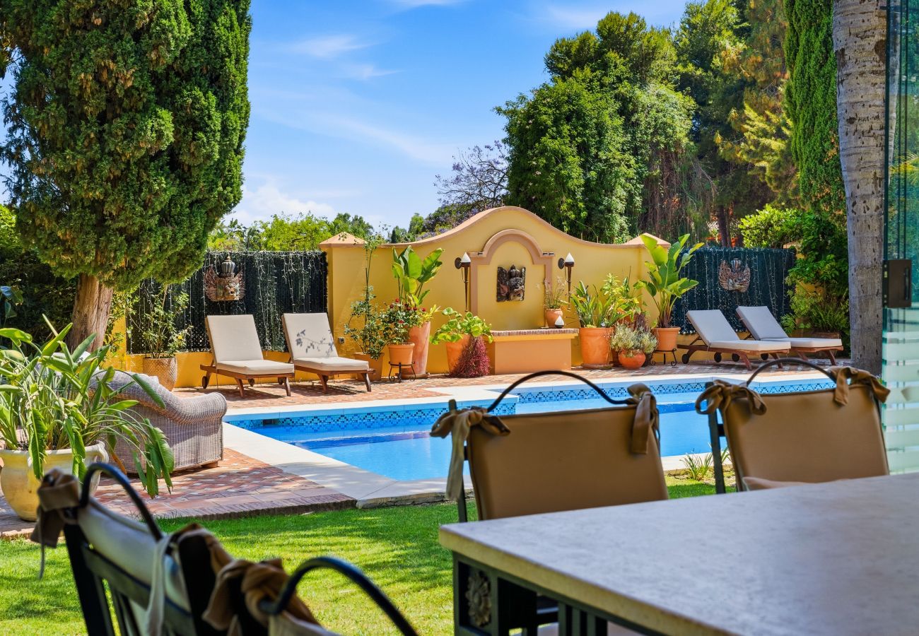 Villa i San Pedro de Alcántara - Villa Amarilla