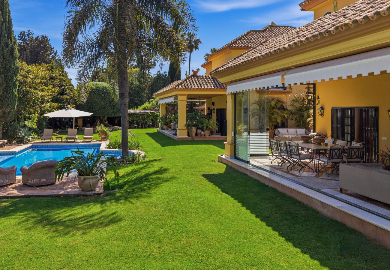 Villa i San Pedro de Alcántara - Villa Amarilla