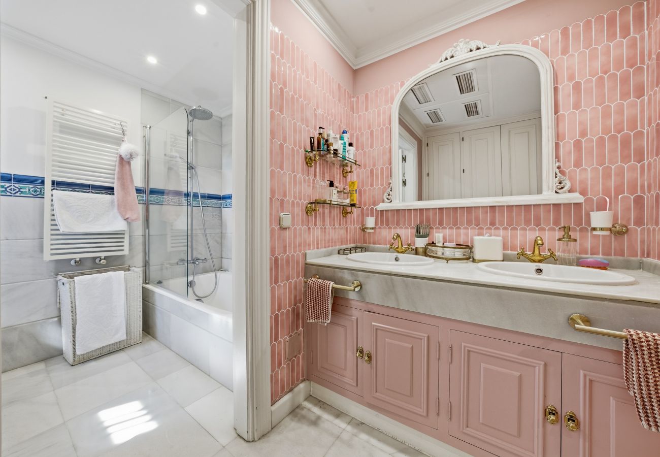 Villa i San Pedro de Alcántara - Villa Amarilla