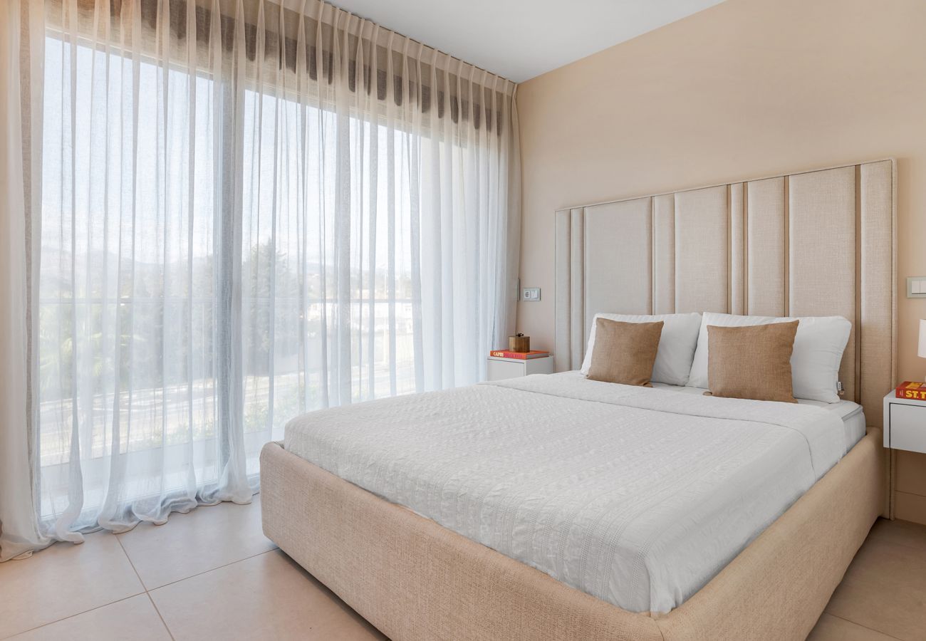 Lägenhet i Estepona - Luxury Beachfront Velaya